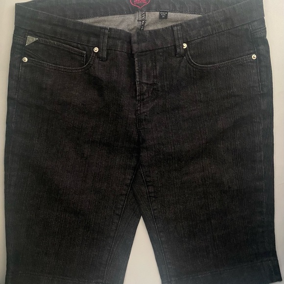 2b Bebe size 31 women’s shorts 12” inseam black denim low rise made in USA - Picture 3 of 8